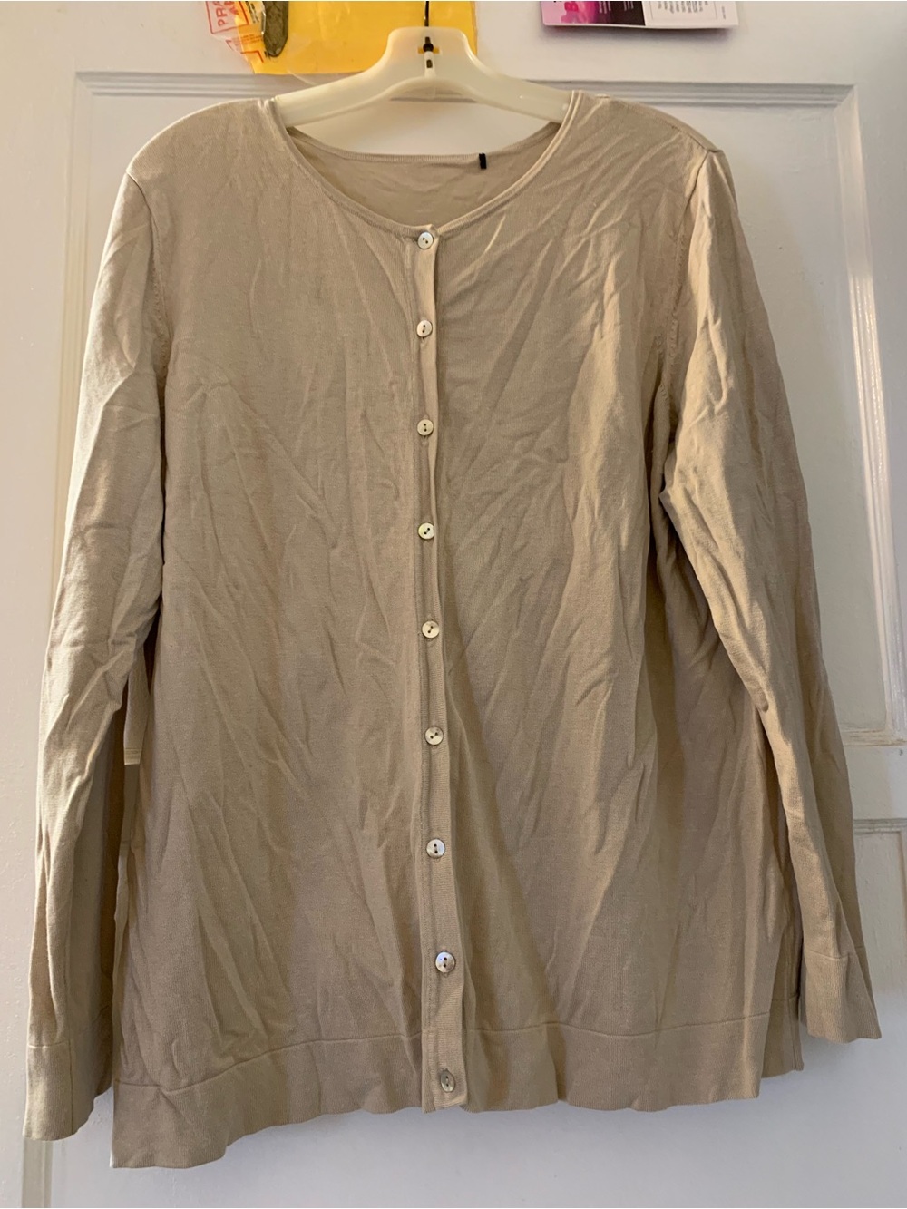 Beige Button-Front Women's Cardigan Sweater MOP Mother of Pearl BUTTONS Sz L